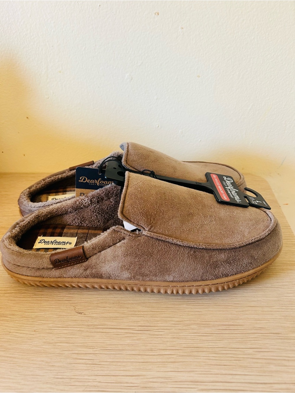 Dearfoams Men’s Brown slip on slipper
11-12